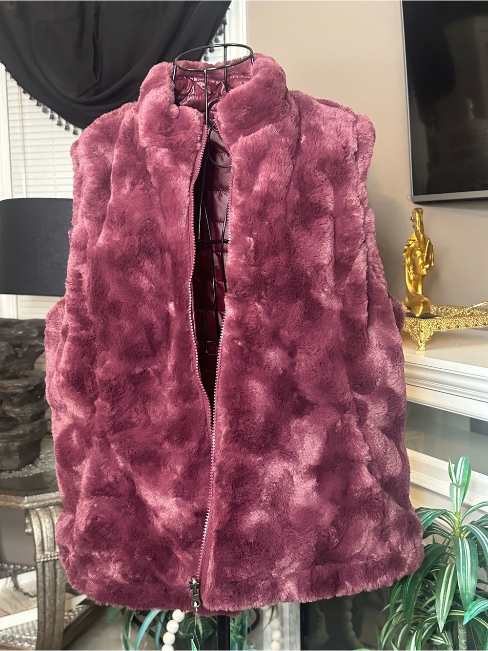 🌺🌺🌺 Nicole Miller Reversible Plush Faux-Fur Vest in Dusty Rose